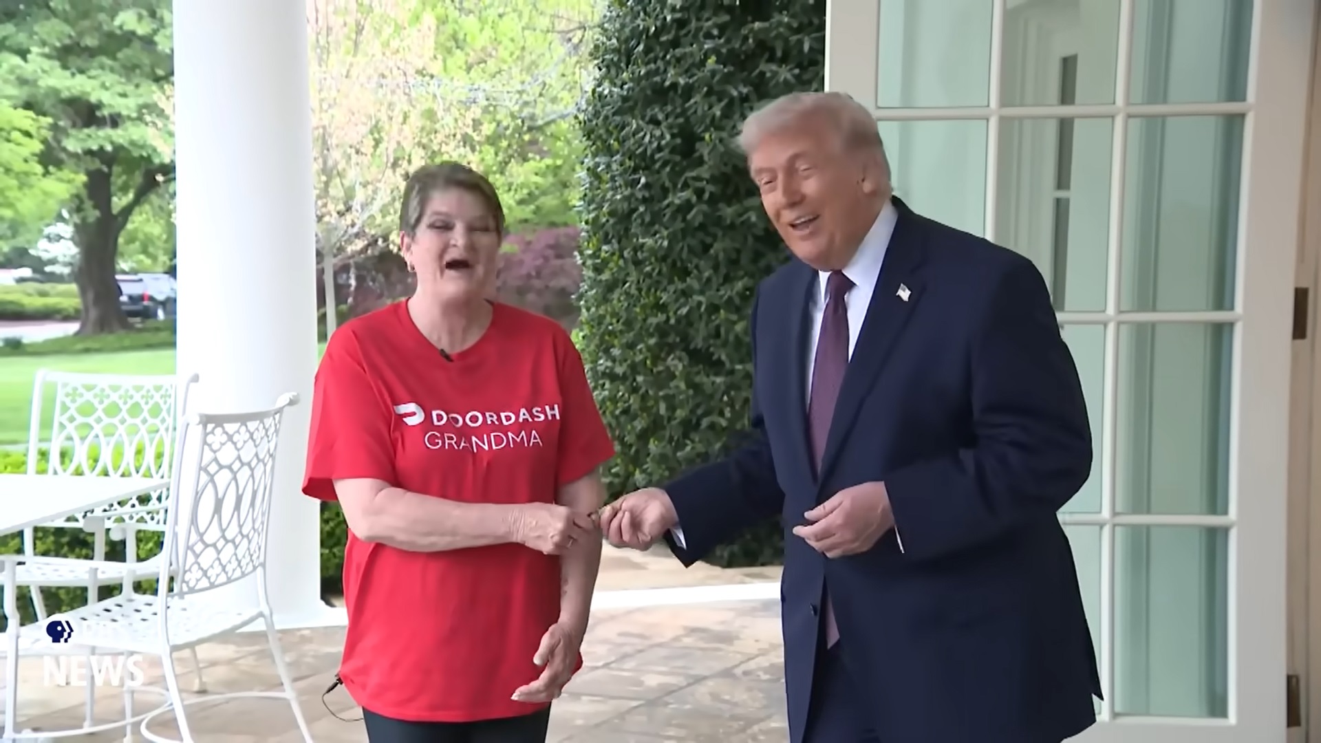Ce bacșiș i-a dat Trump unei femei care i-a livrat mâncare de la McDonald's la Casa Albă. Video