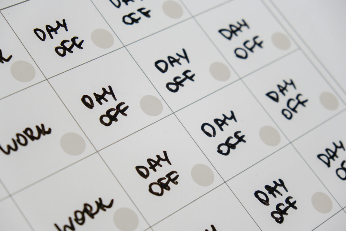 Zilele libere date de statele din Europa, povară pentru economie. Unele state încep să le elimine