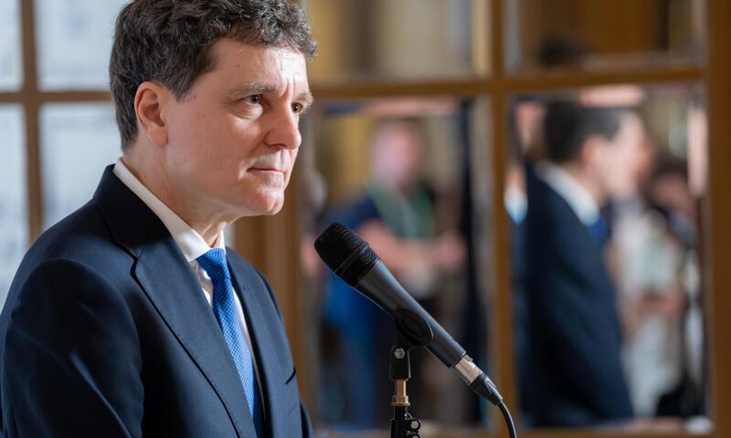 Ce va face AUR, dacă va ajunge față în față cu Nicușor Dan