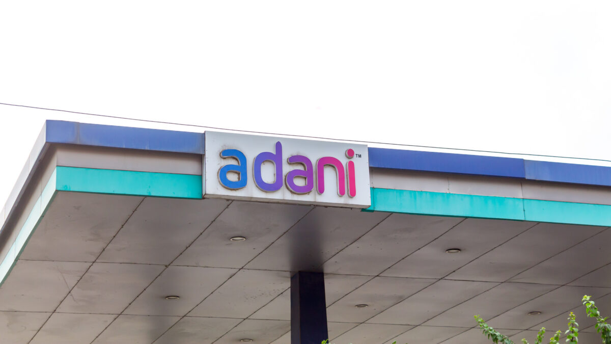 Adani Enterprises plătește milioane pentru un acord cu SUA. Autoritățile americane investighează legături cu importuri de gaz din Iran