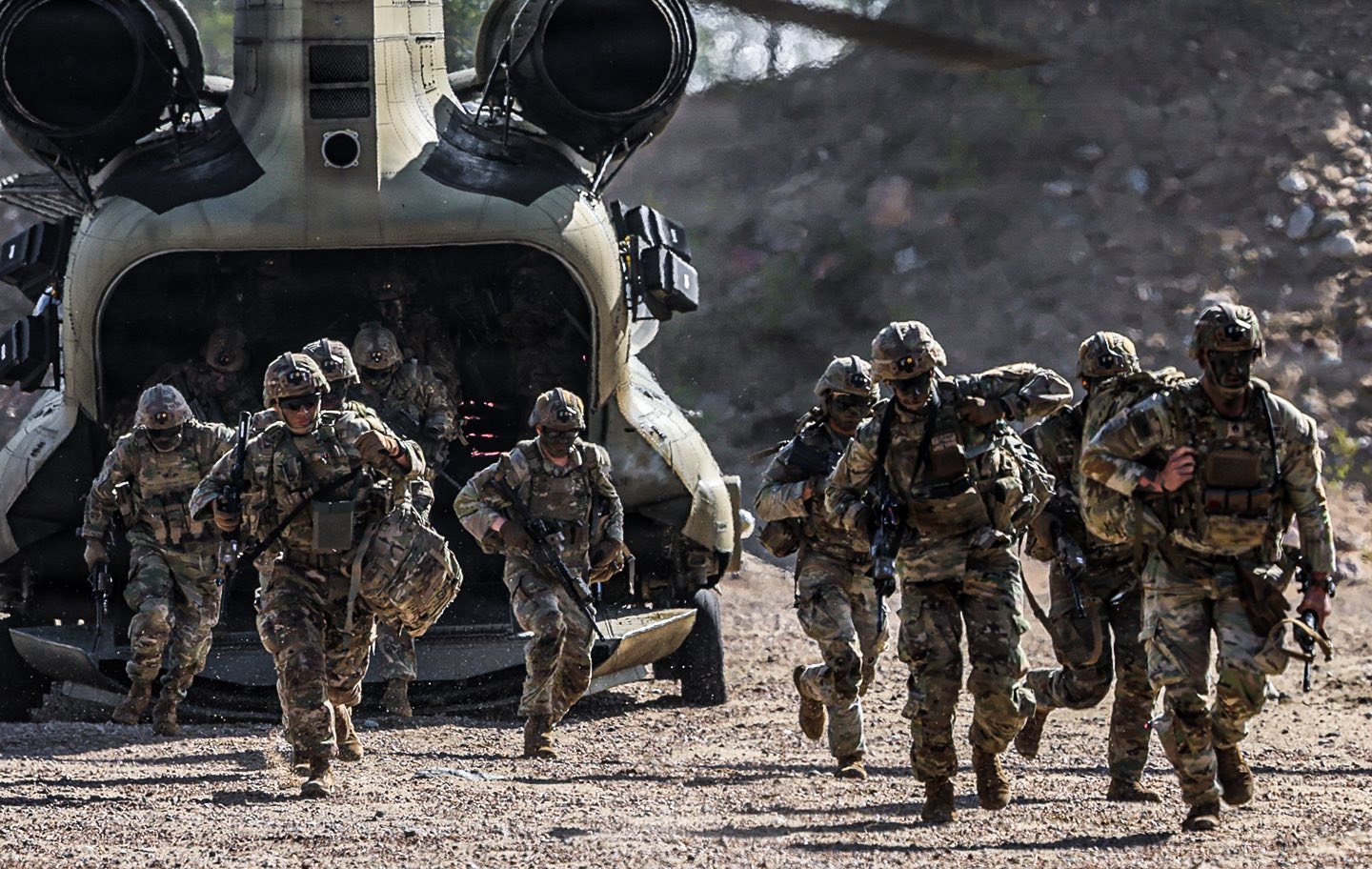 Europa pregătește un „plan B” pentru NATO. Scenarii fără sprijin militar direct din partea SUA