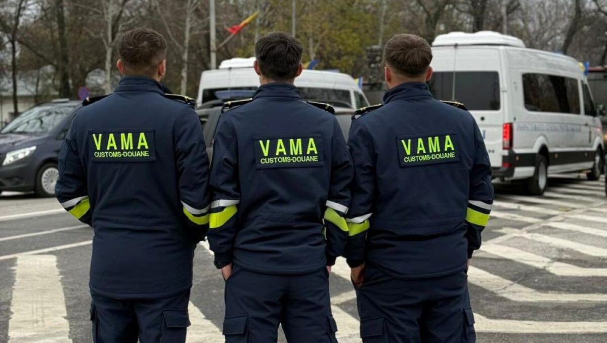 Șeful Autorității Vamale, Mihai Savin, reținut într-un dosar de fals și uz de fals - surse