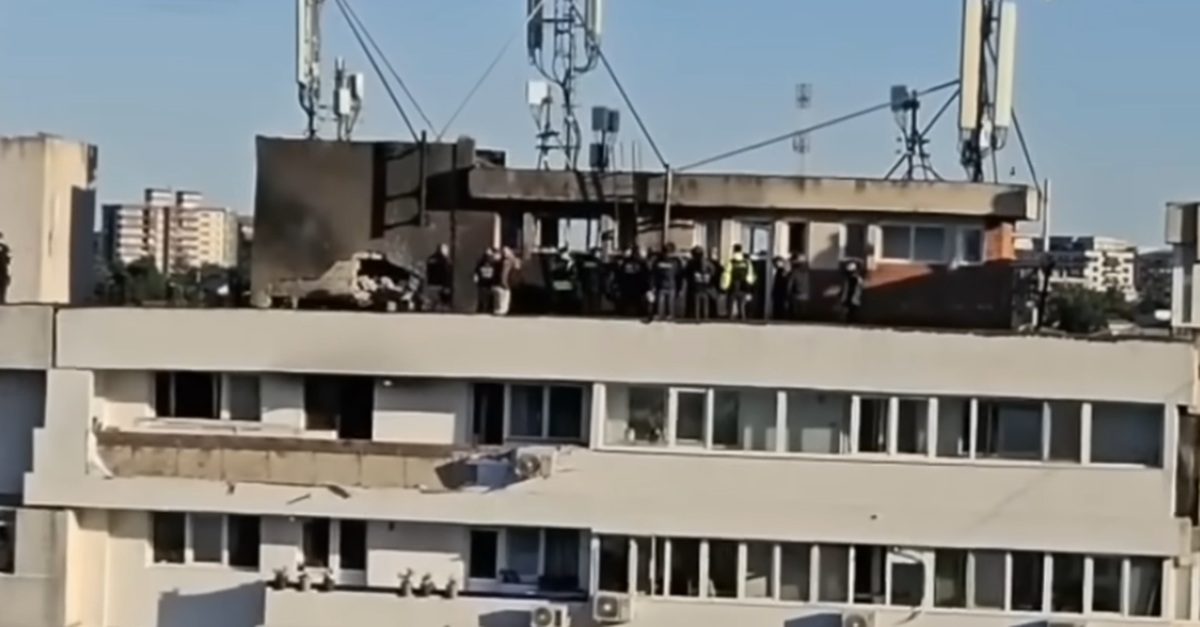 Locuitorii blocului lovit de dronă din Galați se pot întoarce acasă. Alimentarea cu gaze și curent nu a fost reluată
