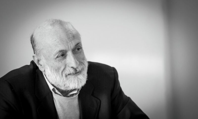 Cine a fost Carlo Petrini, omul care a fondat Slow Food. Boala care l-a răpus la 76 de ani