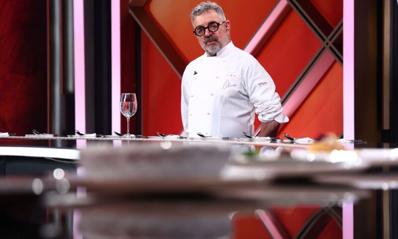 Semifinala Chefi la cuțite aduce o jurizare de excepție: Chef-ul cu 3 stele Michelin Mauro Uliass
