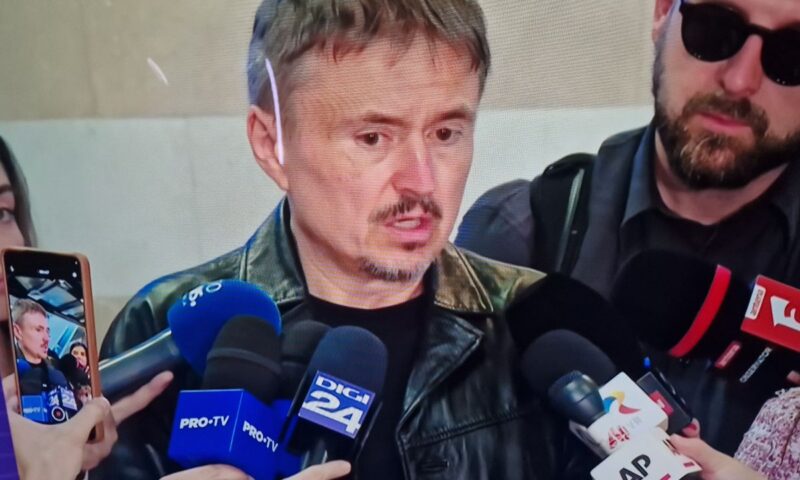 Cristian Mungiu, primele declarații pe Otopeni după ce a luat al doilea Palme d'Or la Cannes: „Statul român nu a fost capabil să investească nici măcar o șesime din buget”