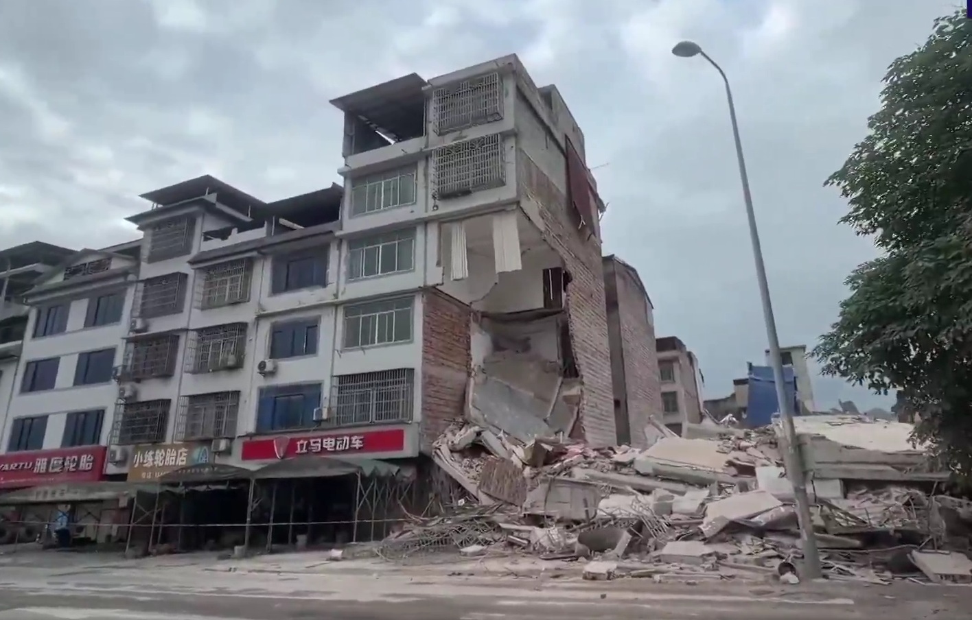 Cutremur în China. Cel puțin două persoane au murit, peste 7.000 au fost evacuate