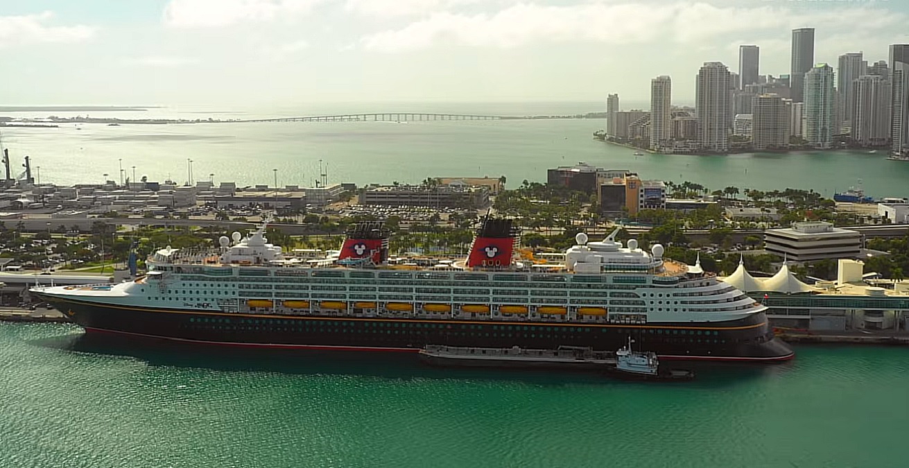 Angajații ai Disney Cruise Line, arestați sub ochii pasagerilor. Ce orori s-au găsit pe navele de croazieră
