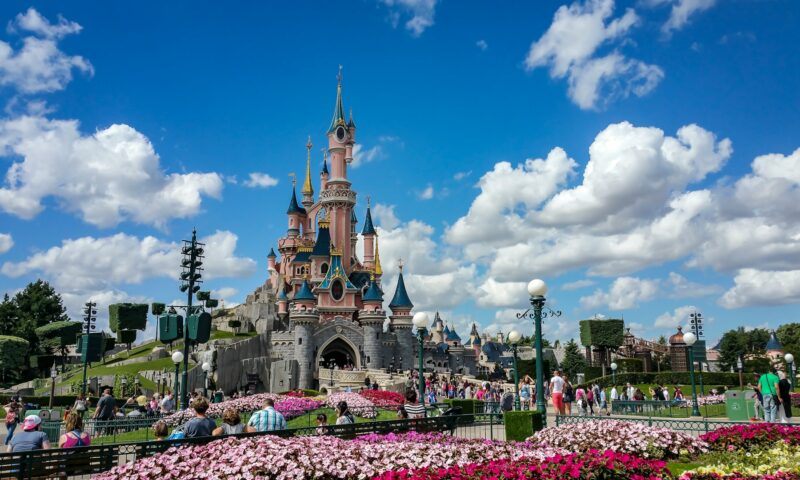 Reguli neobișnuite pentru vizitatorii Disneyland Paris. Ce trebuie să știi înainte de vizită