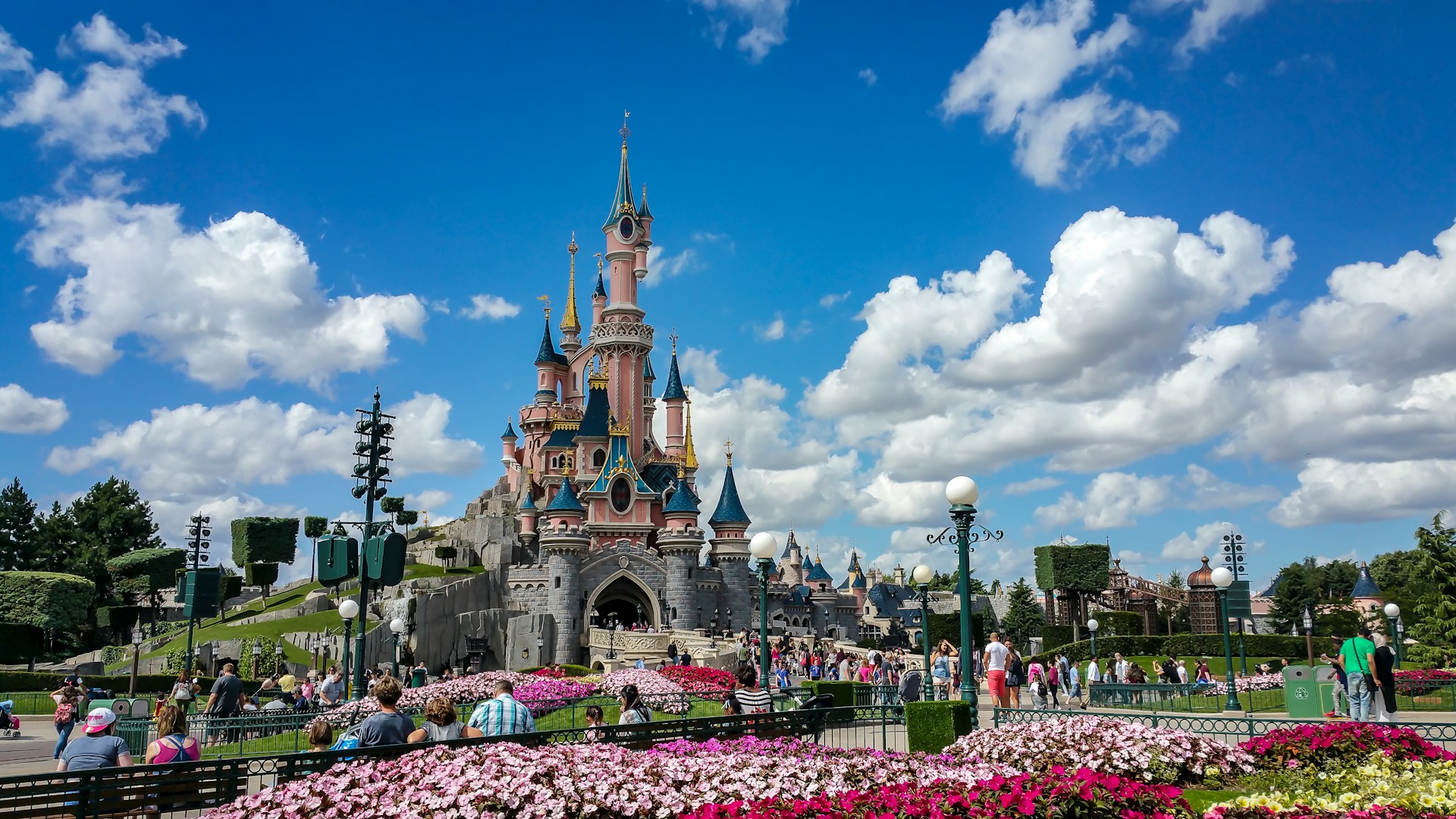 Reguli neobișnuite pentru vizitatorii Disneyland Paris. Ce trebuie să știi înainte de vizită