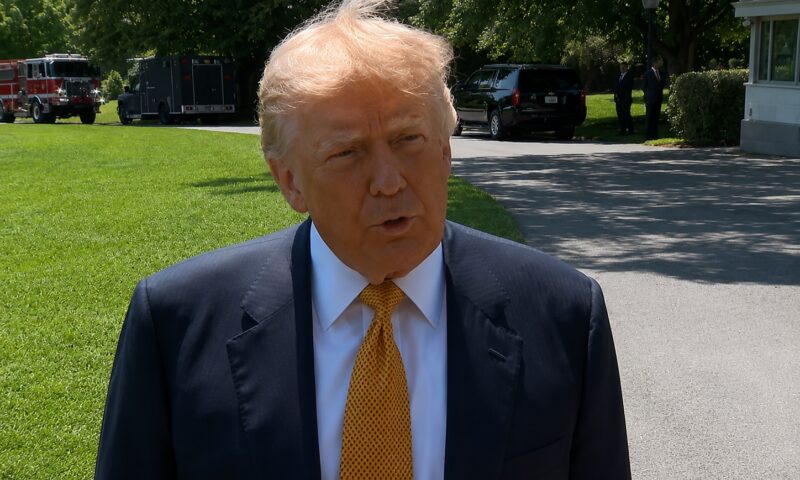 Trump spune, înainte de vizita în China, că economia SUA nu influențează războiul din Iranul