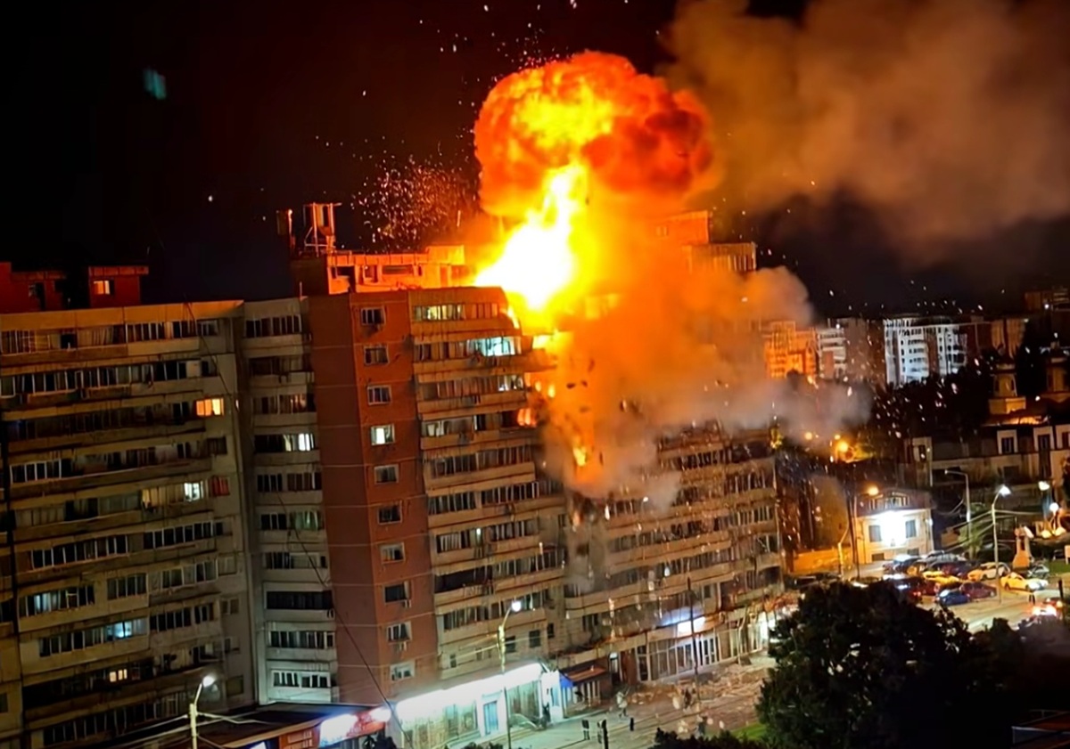 Explozie bloc Galați