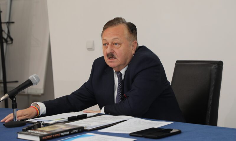Președintele RENAR acuză desfășurarea de către BRML a unor activități paralele cu activitatea de acreditare. Consecințe pentru afaceri și cetățeni
