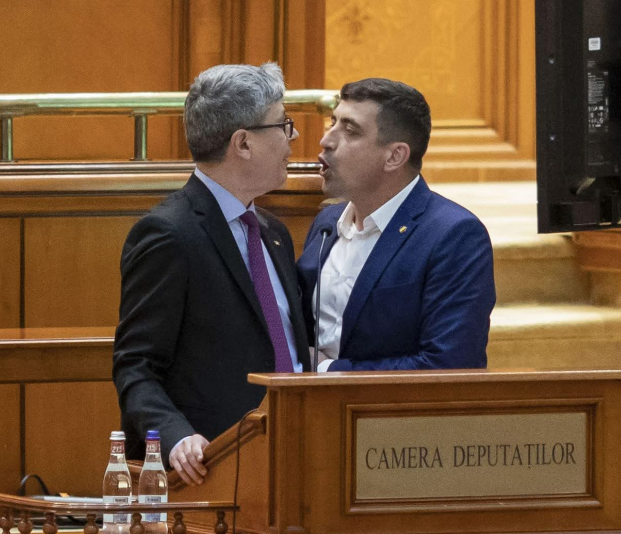 Virgil Popescu, după gestul făcut de George Simion la Târgu Jiu: Gestul ți se potrivește perfect