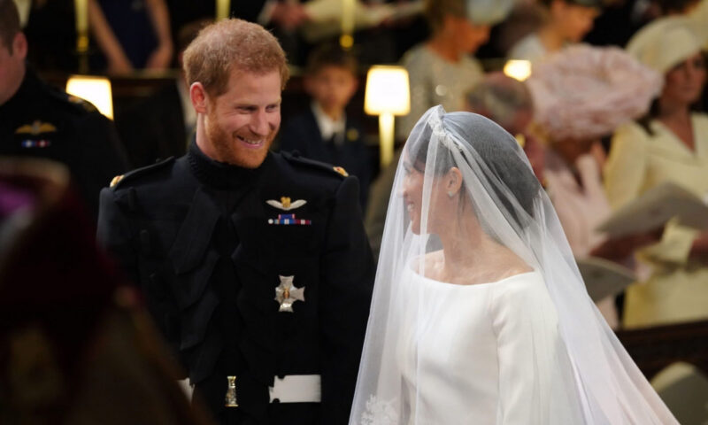 Regele Charles și fotografia cu Harry și Meghan. Ce s-a întâmplat în familia regală