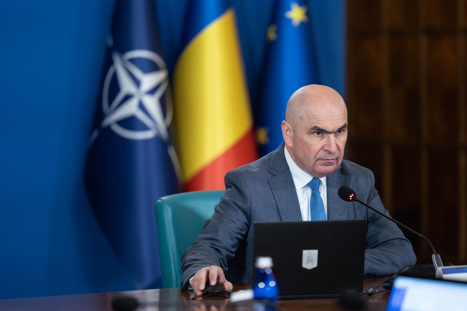 OUG dată de Guvernul Bolojan, într-un domeniu-cheie. Sunt vizate investițiile din apărare