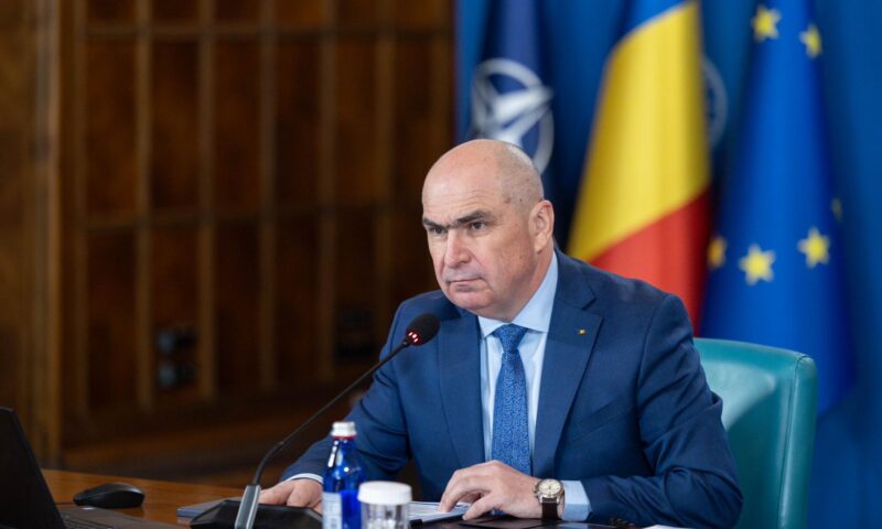 Un fost ministru, înaintea Moțiunii: Nu Bolojan e problema, întregul Guvern e o problemă