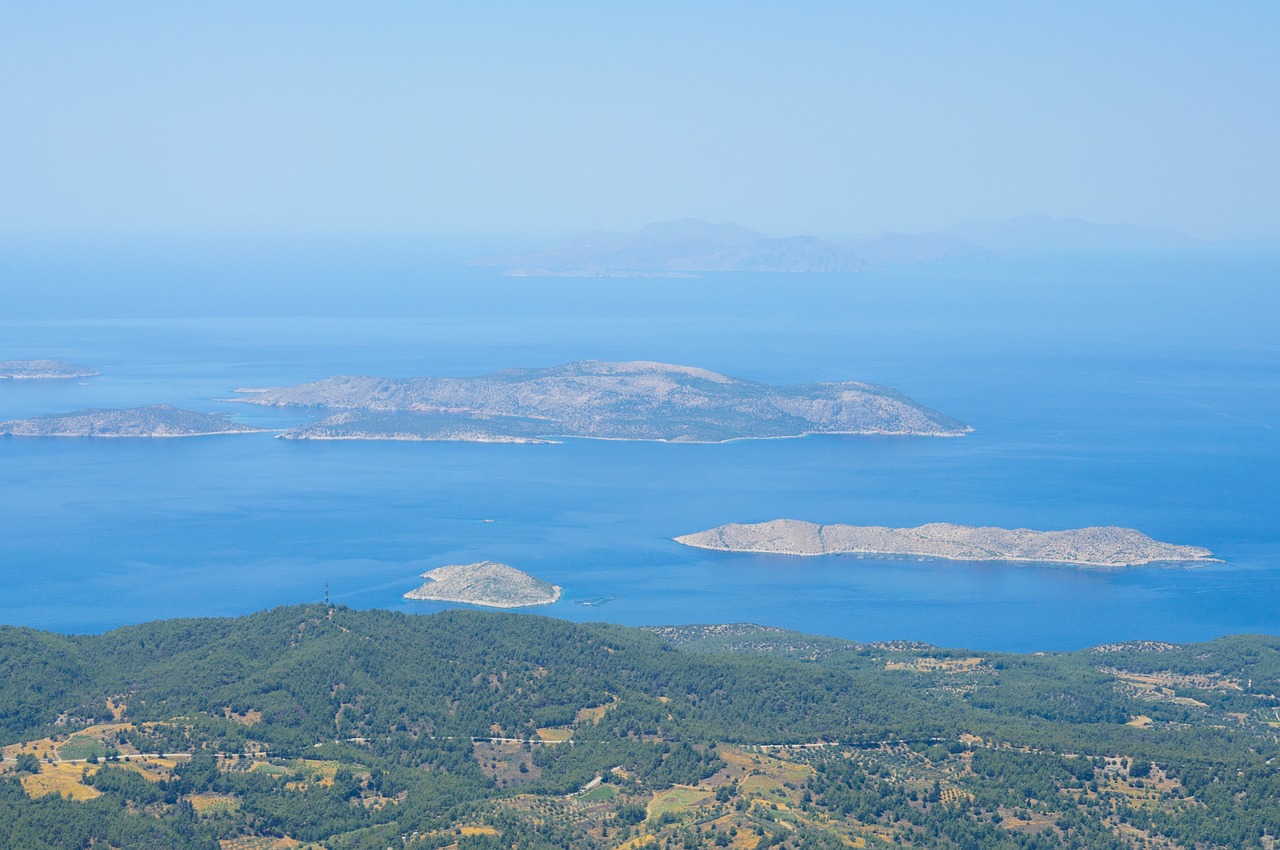 Cum a ajuns o insulă din Grecia de la 8 milioane la 247.000 de euro