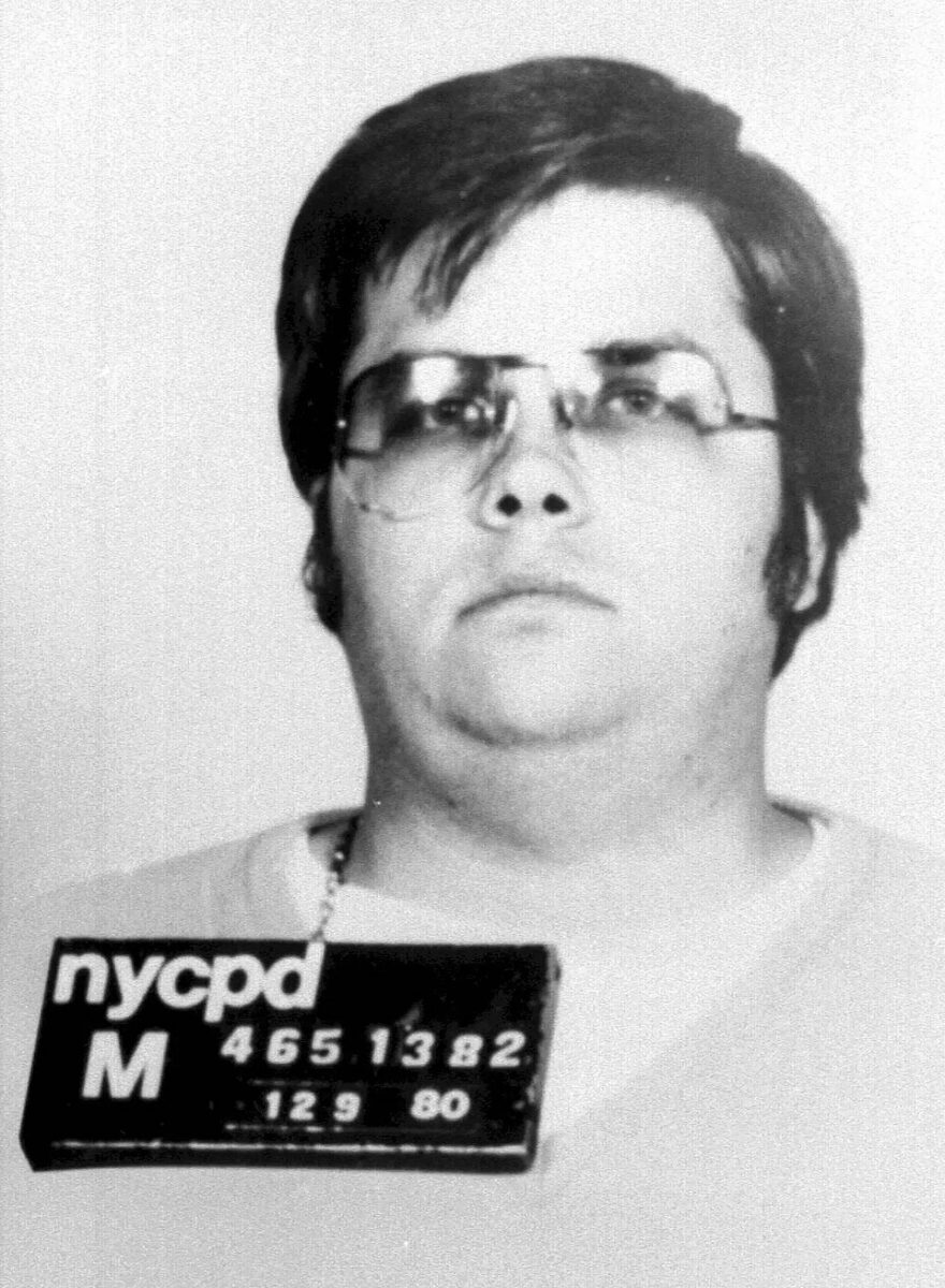 Mark David Chapman, bărbatul care l-a ucis pe John Lennon