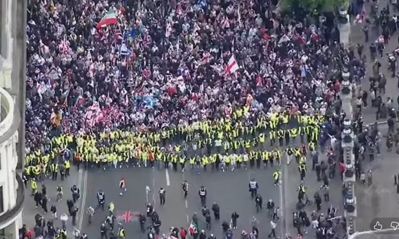 Două mitinguri și un meci, la Londra. Cea mai mare operațiune a Poliției Metropolitane