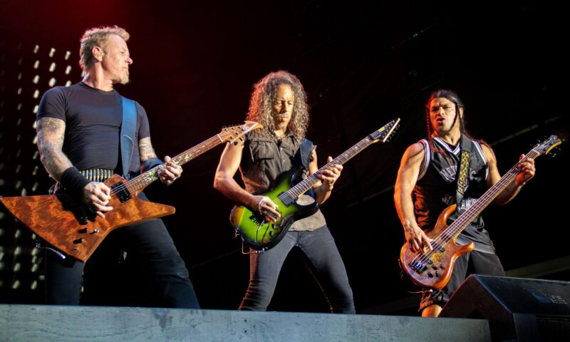 Prețuri exorbitante pe site-urile de revânzare pentru concertul Metallica din România. Cât costă un bilet