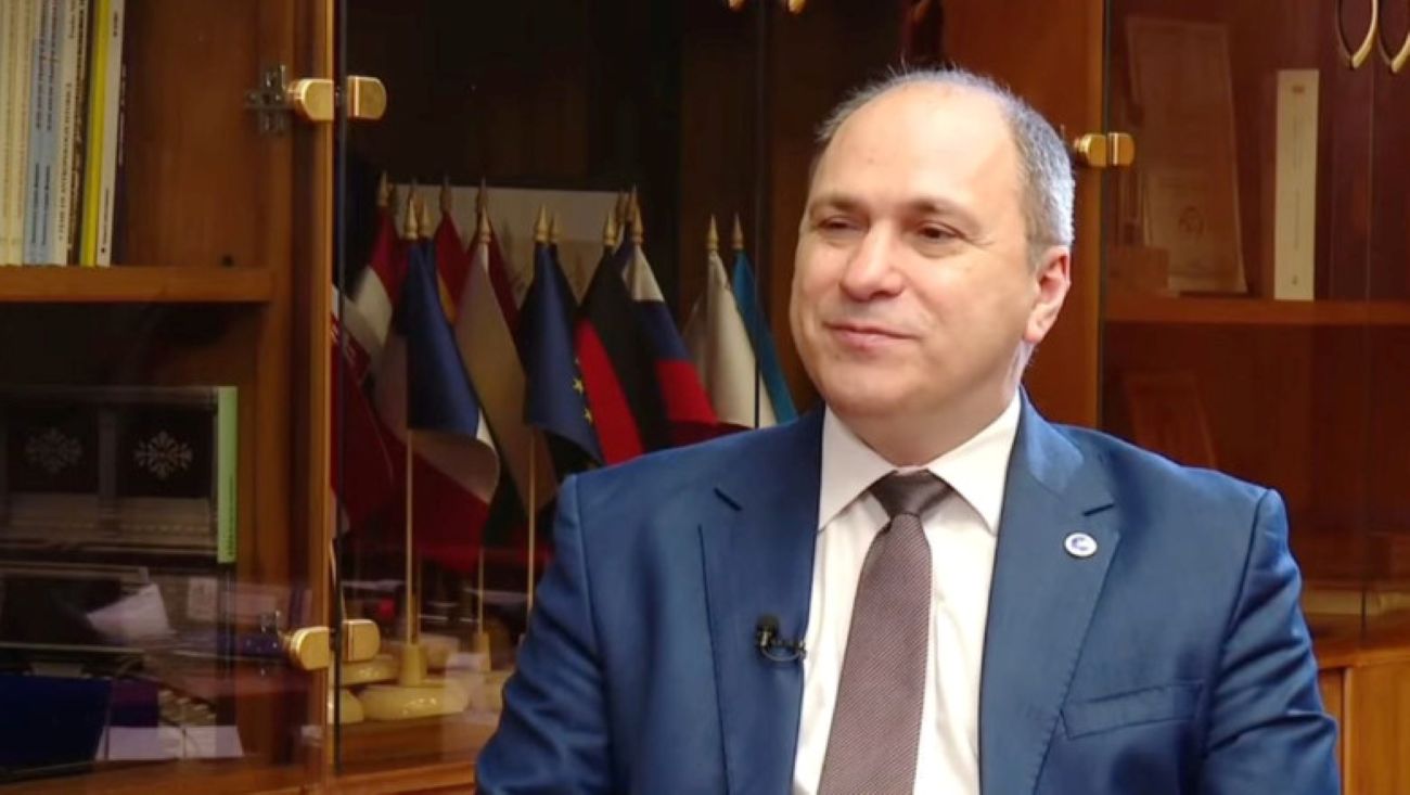 Mihai Dimian își va dona salariul de ministru. Motivul acestei decizii