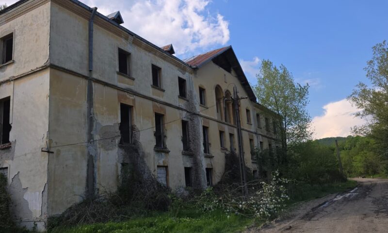Ce a mai rămas din mina de la Filipeștii de Pădure. Cariera de lignit, un teritoriu al ruinelor