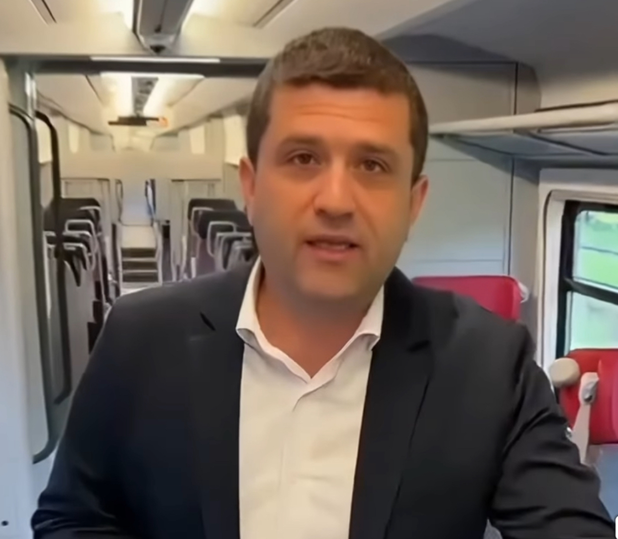 Miruță continuă seria acuzațiilor față de cazul trenurilor blocate în Gara Obor