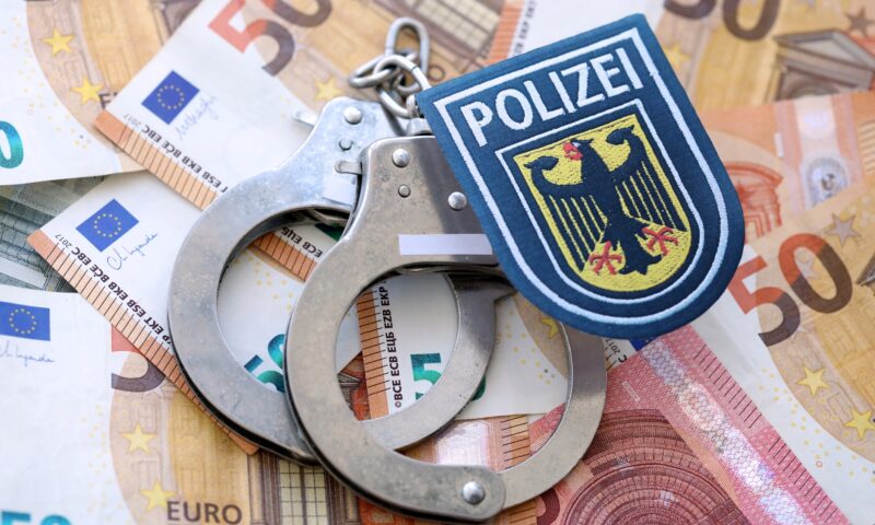 Polițist din München, condamnat după ce ar fi cerut mită unui curier român