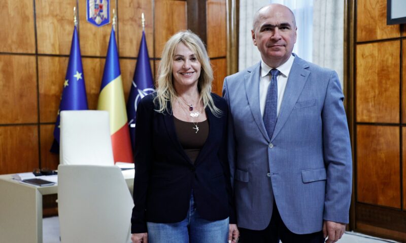 Nadia Comăneci, întâlnire cu Ilie Bolojan la Palatul Victoria. Evenimente speciale dedicate „Anului Nadia”