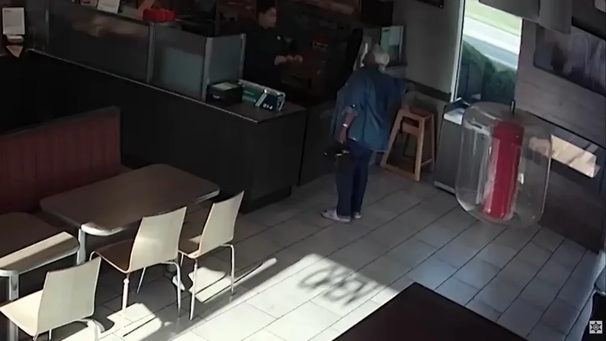 O femeie de 75 de ani a murit într-un restaurant, după o dispută privind comanda