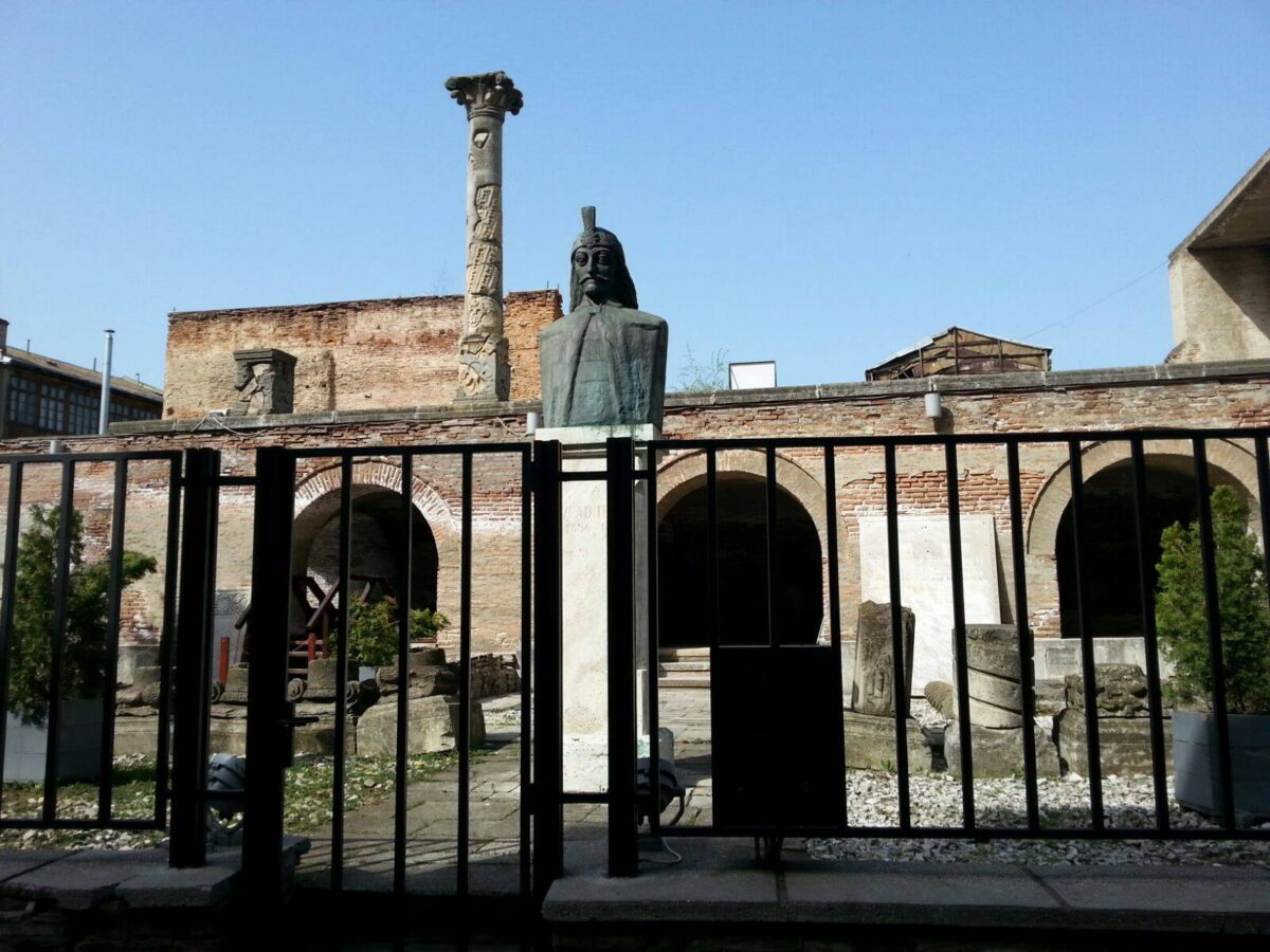 Palatul Voievodal Curtea Veche 2