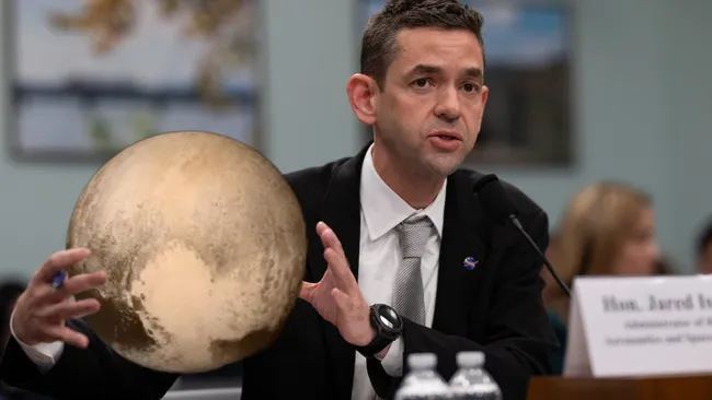 Horoscopul lui Dom’ Profesor, 2-3 mai 2026.  „Să facem, din nou, pe Pluton, o planetă!”