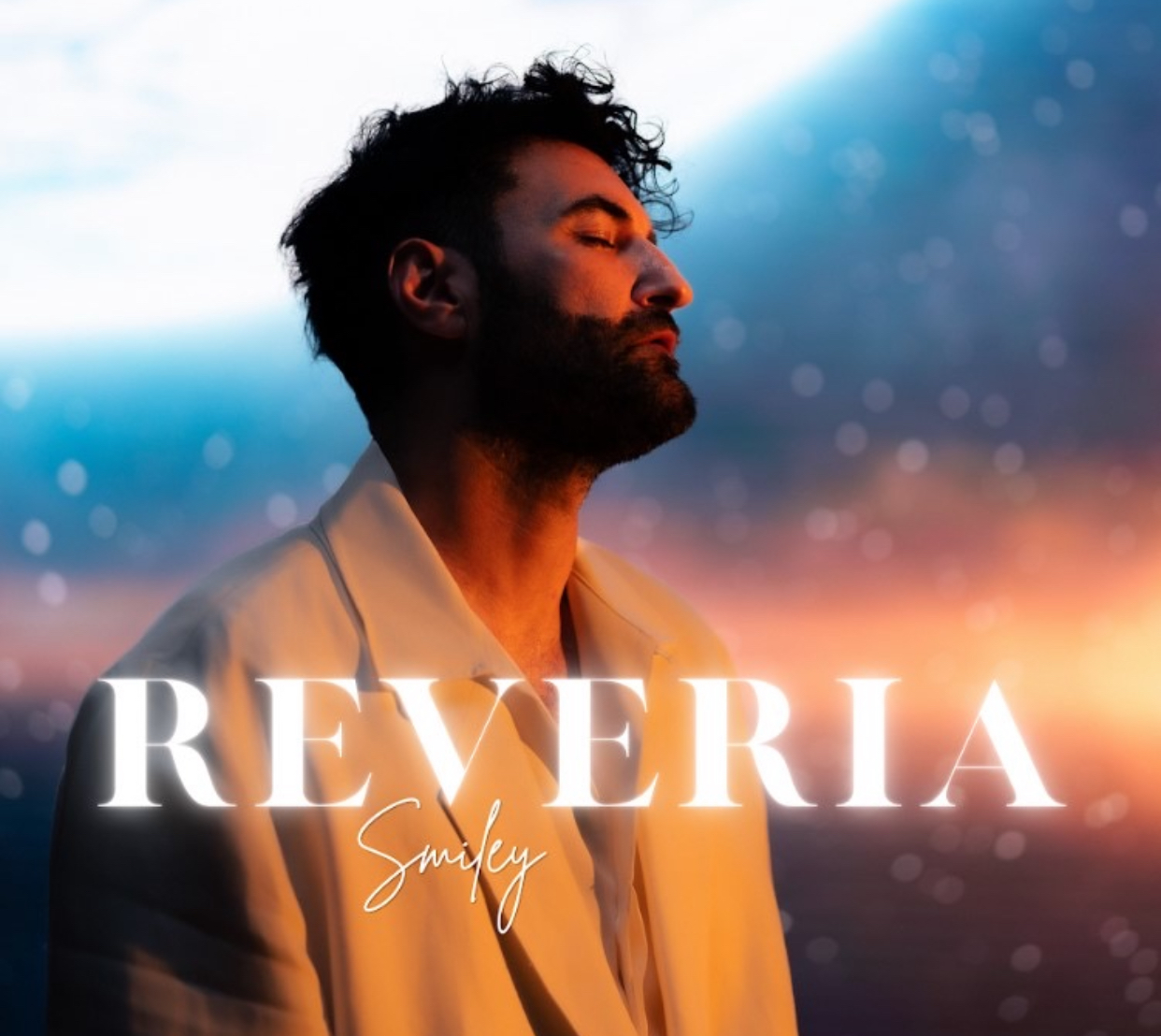 Smiley, surpriză pentru fani. Artistul lansează „Reveria”, prima piesă din albumul „Nunți, botezuri, cumetrii și ce o mai fi…"