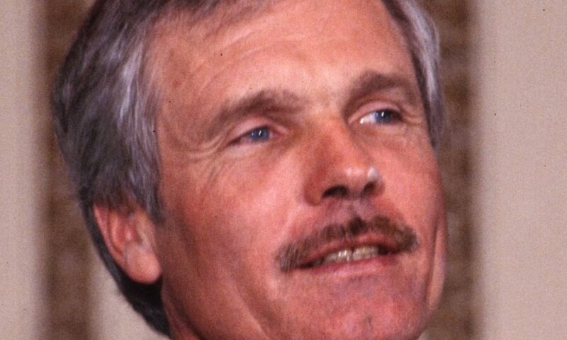 Ted Turner, fondatorul CNN și pionier al televiziunii de știri prin cablu, a murit