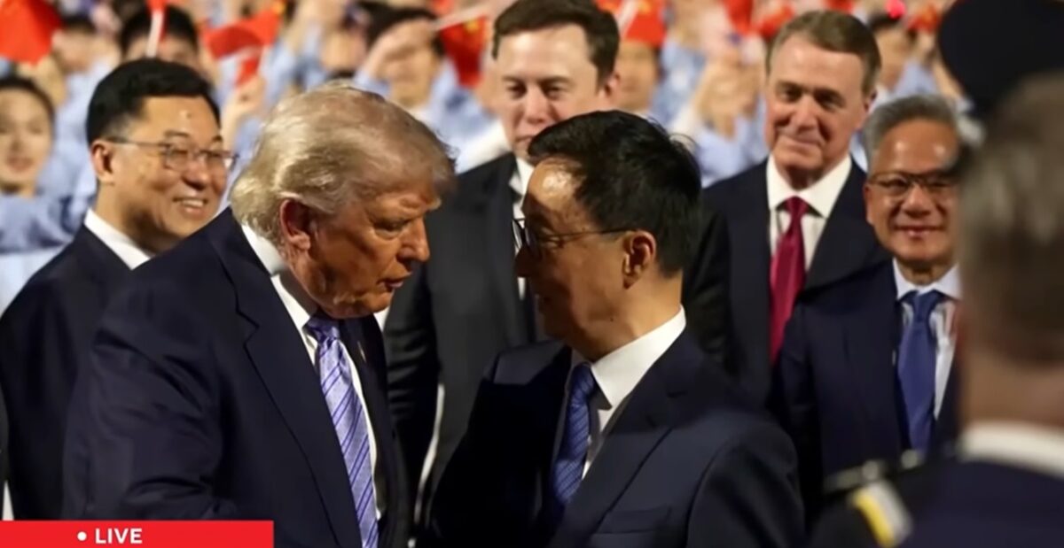 Musk, Cook și Huang, mulțumiți de întâlnirile din China. Cei trei CEO ai giganților tehnologici îl însoțesc pe Trump la întâlnirea cu Xi