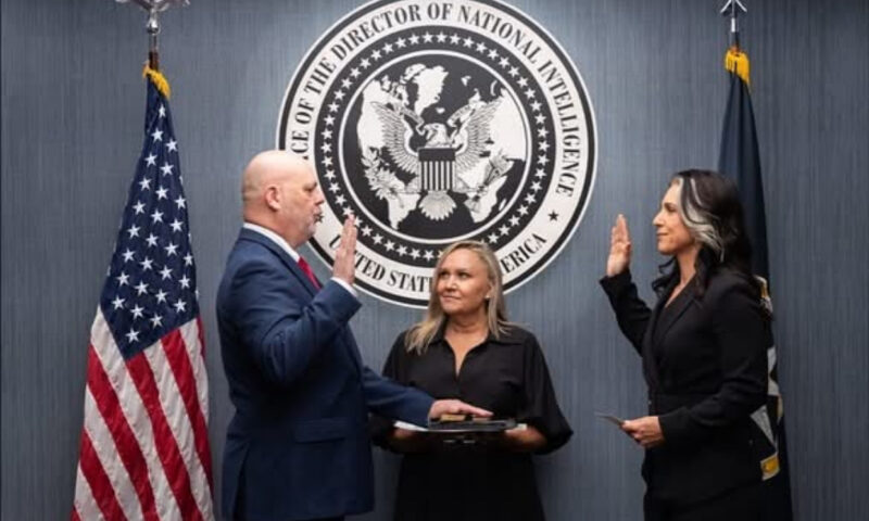 Culisele schimbărilor din fruntea serviciilor de informații ale SUA. Tulsi Gabbard ar fi fost forțată să demisioneze
