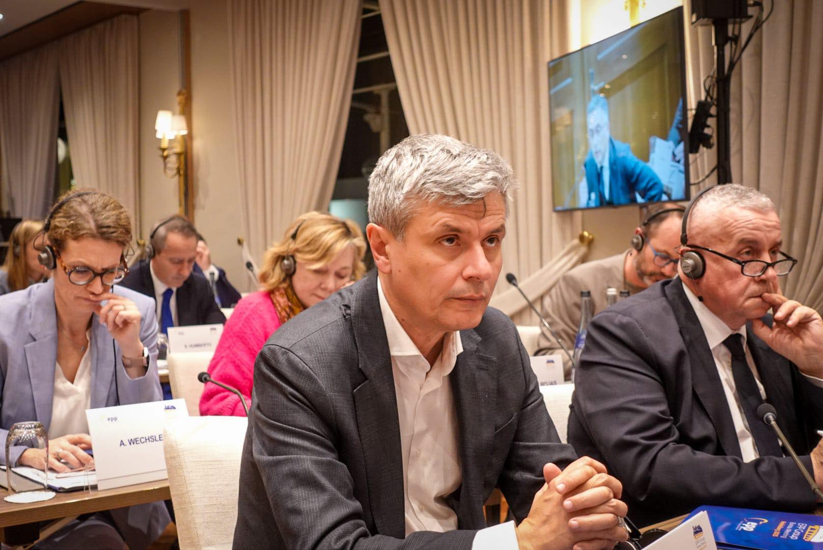 Virgil Popescu, atac la George Simion pe tema Complexului Energetic Oltenia: „Eu nu am creat problema, eu am găsit-o”