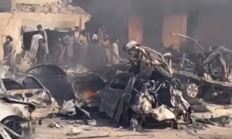 Atac terorist asupra unui tren, în Pakistan, cu zeci de morți și răniți