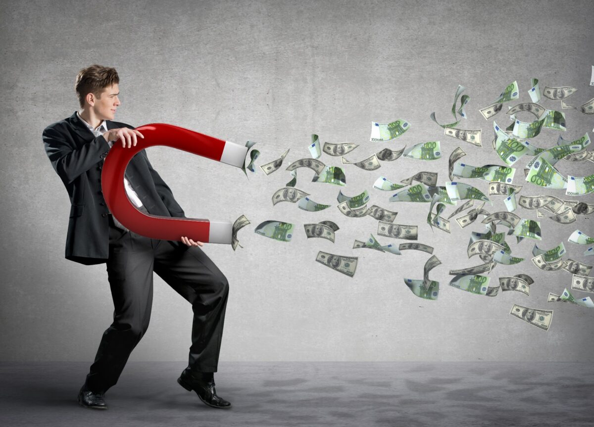 Trei zodii dau lovitura financiară la început de iunie. Portofelul începe să respire ușurat