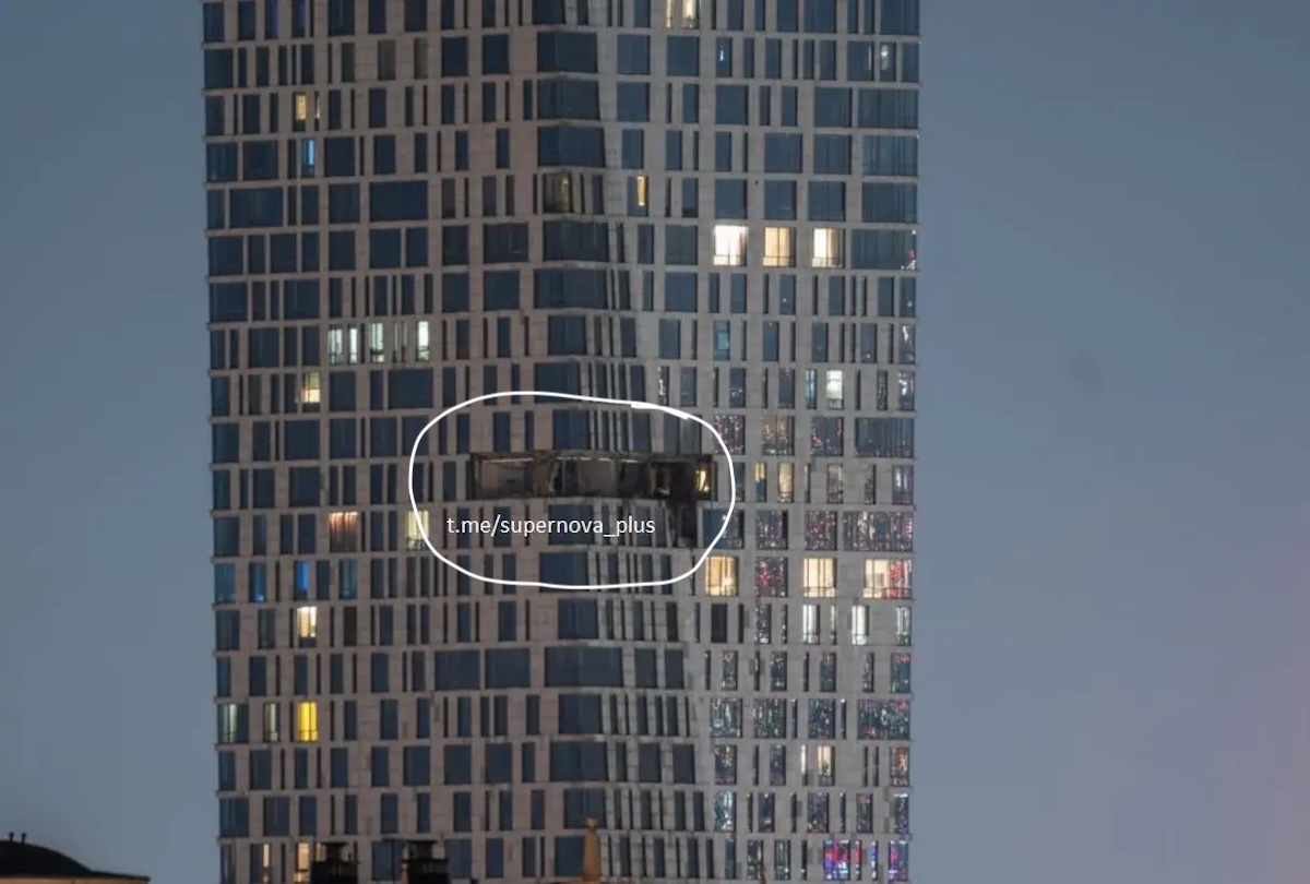 Atac cu drone la Moscova. Un bloc rezidențial de lux ar fi fost lovit înainte de parada de 9 Mai