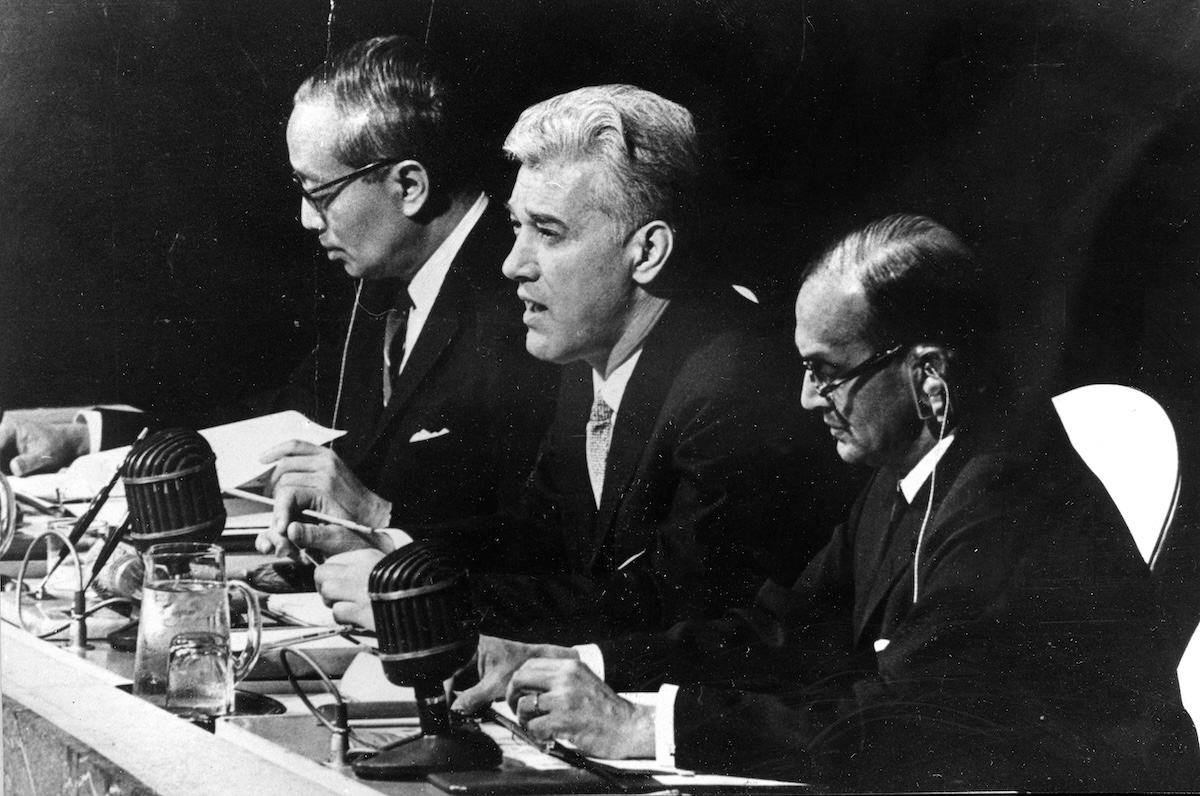 Corneliu Mănescu conducând lucrările ONU, 1968