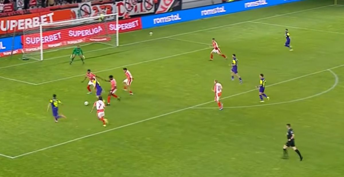 Fază de joc în Dinamo - CFR Cluj