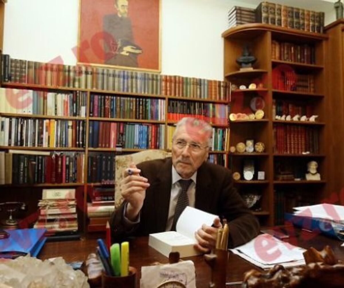 Președintele Emil Constantinescu și elita țării au ajuns bătaia de joc a lui Cristian Ghinea și USR. EVZ denunță incompetența care ucide excelența