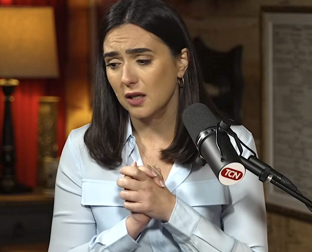 Iulia Mendel, în lacrimi, vorbind în rusă