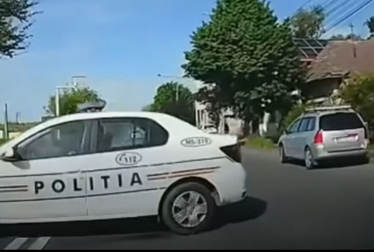 Polițiștii nu au ținut cont de regulile de circulație