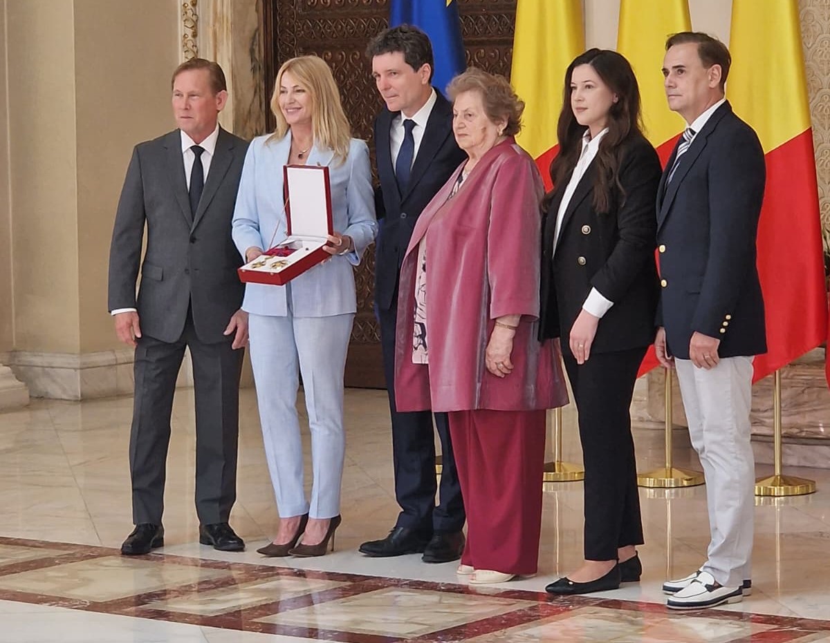 Nadia Comăneci, decorată de Nicușor Dan la 50 de ani de la momentul istoric de la Montreal. Imagini de la Cotroceni