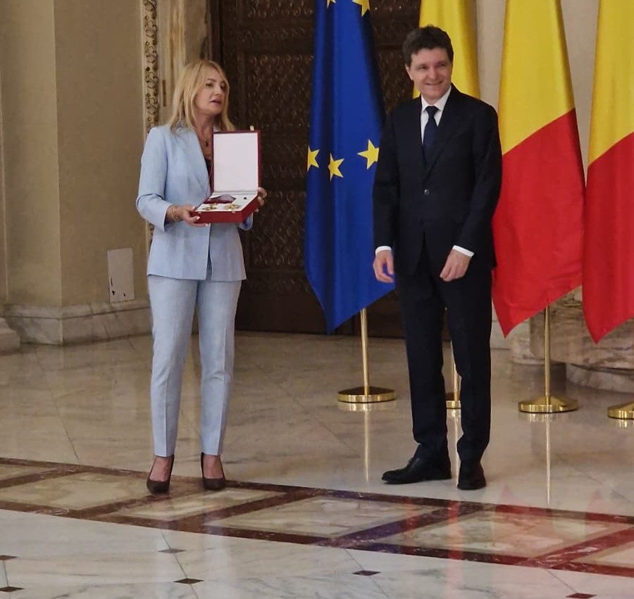 Nadia Comăneci, Nicușor Dan