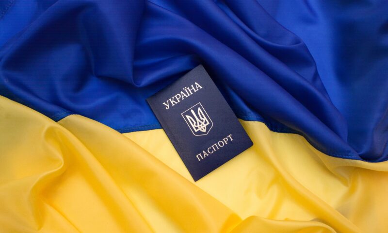 România, inclusă de Ucraina pe lista statelor cu acces simplificat la dublă cetățenie