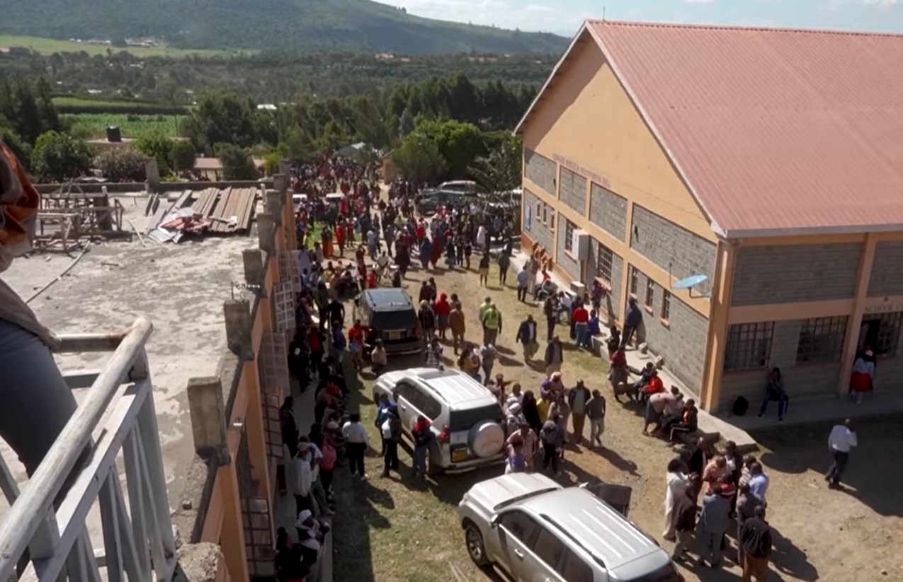 scoala Kenia incendiu